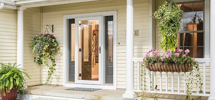 screen door installation in Scotts Valley